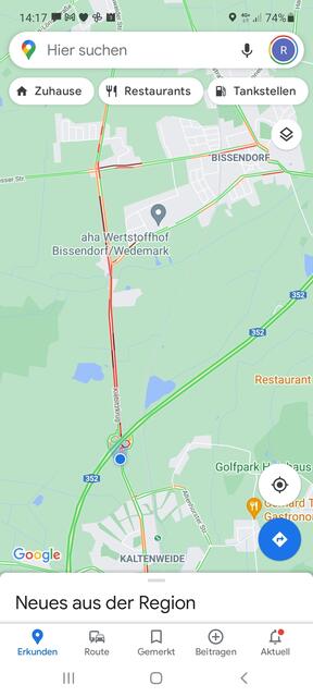 Stau! Bei Google Maps, zwischen der Ampel an der Kreuzung Schlager Chaussee / Langenhagener Straße in Schlage-Ickhorst und der Anschlusstelle Langenhagen-Kaltenweide der A 352.