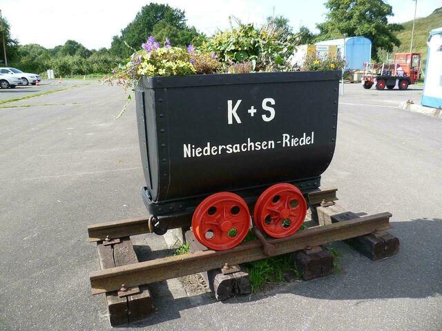 K + S (Firma Kali und Salz). 
Niedersachsen (Bergwerk in Wathlingen), Riedel (Bergwerk in Hänigsen).