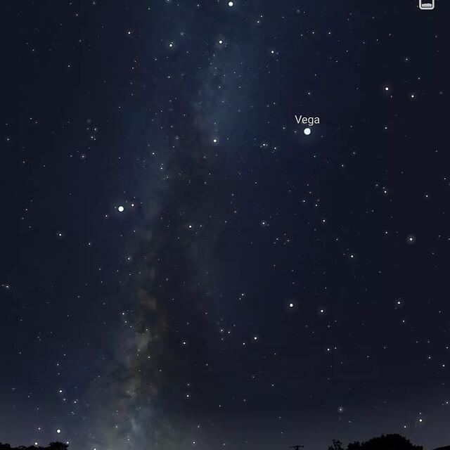 Mit Stellarium eine neue Funktion entdeckt, 
das Taplet einfach gegen den Himmel richten und die Namen der Sterne werden angezeigt !