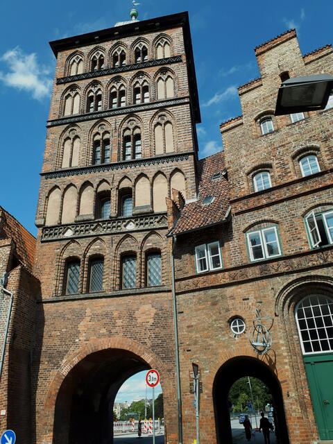 Burgtor mit Zöllnerhaus