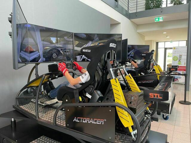 Timo Greth und Carsten Fiedler Im Simulator