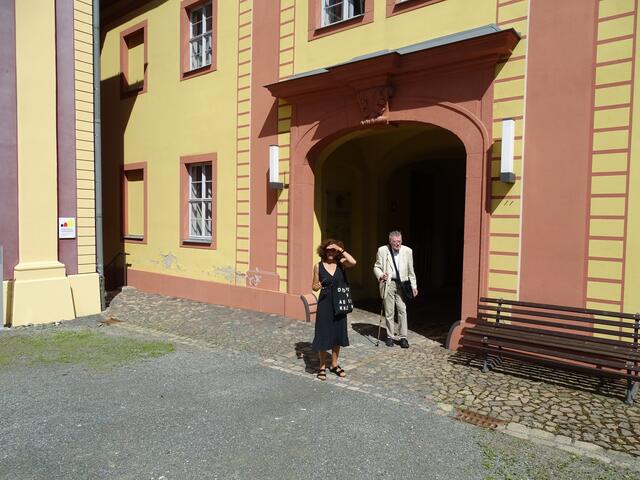 Dolores und Manfred beim Oberen Schloss