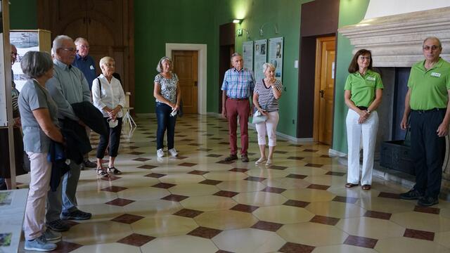 Der Saal im Fuggerhaus bietet eine schöne Kulisse | Foto: LRA Donauwörth