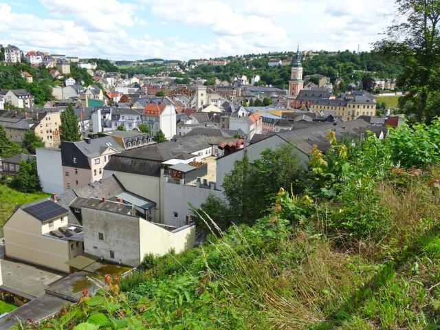 Blick vom Schlossberg auf die Altstadt von Greiz , Unteres Schloss und Stadtkirche