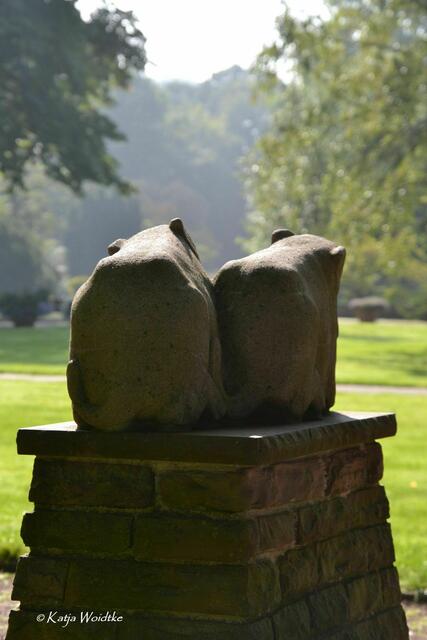 Spätsommer im Stadtpark Hannover -Wildschweingruppe von Fritz Bernuth (1951) (Foto: Katja Woidtke) | Foto: Katja Woidtke