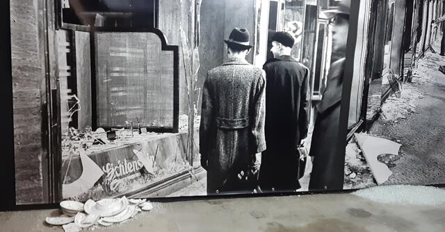 Novemberpogrom 1938   "Reichskristallnacht"