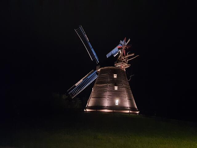 ... und am Abend eine beleuchtete "Paula"