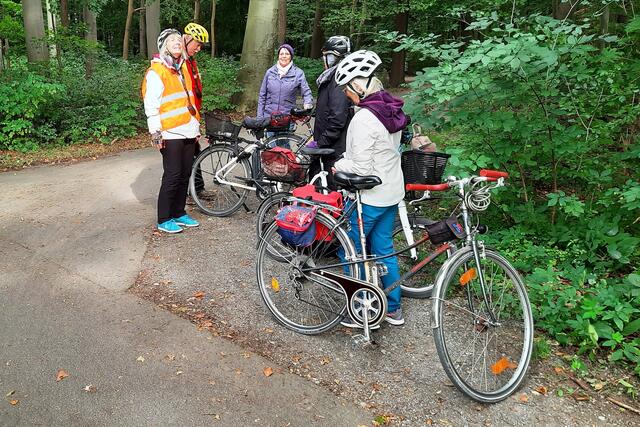 Kurze Pause. ... Eine Radtour des https://www.ADFC-Langenhagen.de