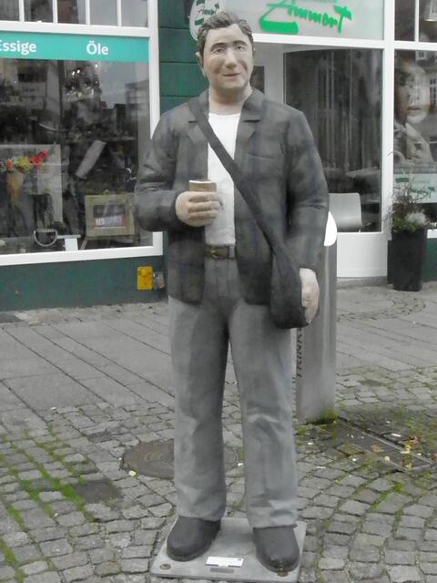 ...Tourist mit Kaffee....