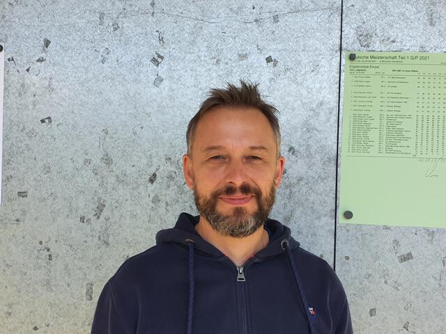 Stolz und zufrieden zeigte sich Torsten Lodderstedt über seinen ersten Auftritt bei den deutschen Schießsportmeisterschaften. 6. Platz mit der Pistole .45 ACP und 11. Platz mit der Pistole 9mm. Er erhielt für seine Leistung die Meisterschaftsmedaille.