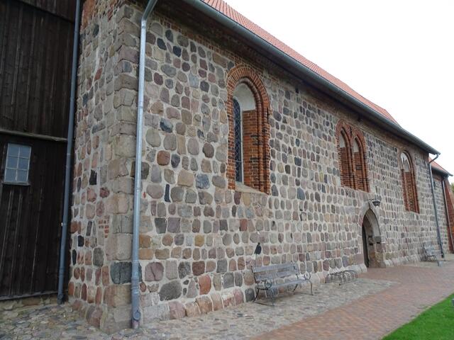 Feldsteinkirche in Sterley