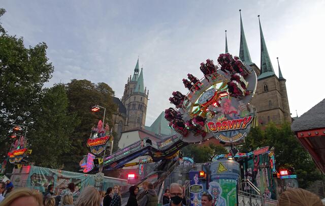 Rummel in Erfurt - Blick Richtung Dom!
