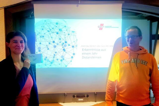 Referentin Anne Kilian und der GEW-Kreisvorsitzende Arne Gruppe