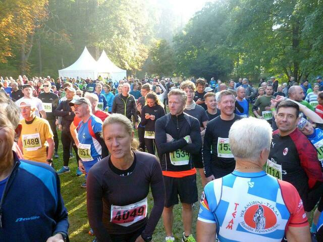 Startaufstellung 11-km-Distanz hinter dem Berichterstatter …