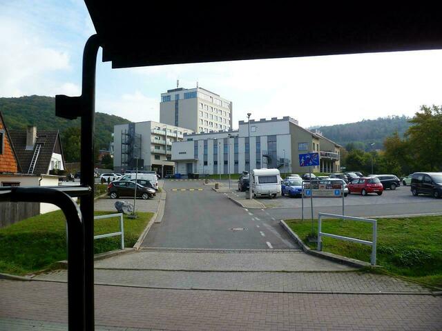 Vorbei am Burghotel Hasserode, Herberge des Bildberichterstatters und Teilnehmers am Harz-Gebirgslauf Wernigerode.