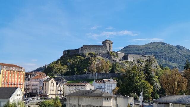 Lourdes, Burg