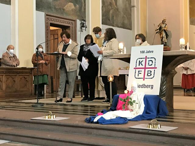 „Stark im Glauben, stark im Leben“, passend zu seinem Motto feierte der Zweigverein Friedberg des Katholischen Deutschen Frauenbundes sein 100-jähriges Bestehen in einem feierlichen Gottesdienst in der Stadtpfarrkirche Sankt Jakob