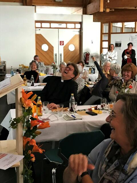 Beste Unterhaltung bot der Rückblick - gepaart mit viel Humor und Augenzwinkern