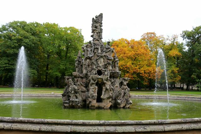 Hugenottenbrunnen mit Wasserspiel