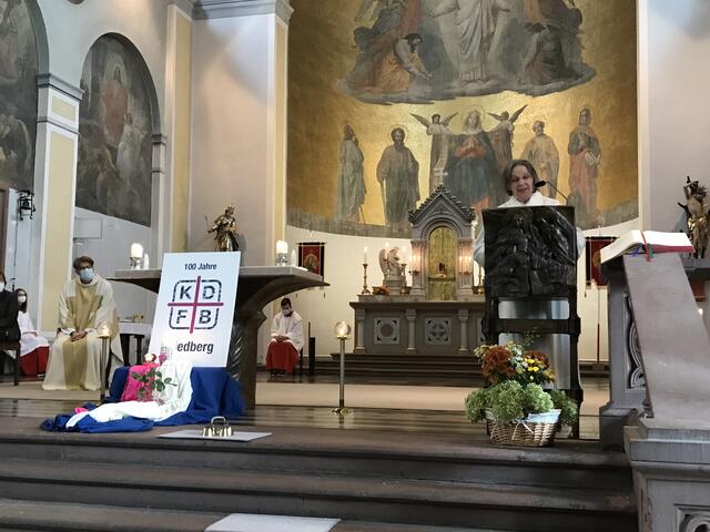 Benediktinerschwester Barbara Florian hielt eine eindrucksvolle Predigt