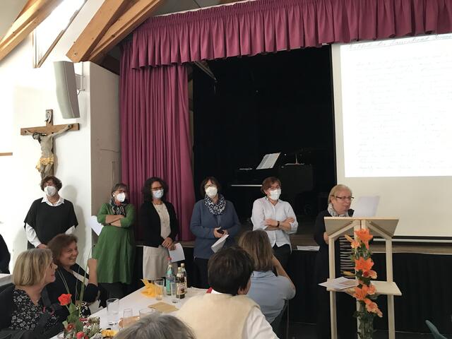 Zum Vorstandsteam gehören heute sechs Frauen und eine geistliche Beirätin, die sich die Aufgaben teilen