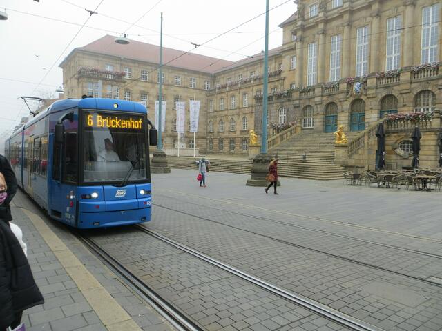 Auch die "normale" Straßenbahn erreicht viele Ziele in und um Kassel