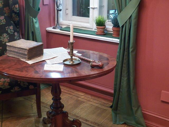 In der Bibliothek