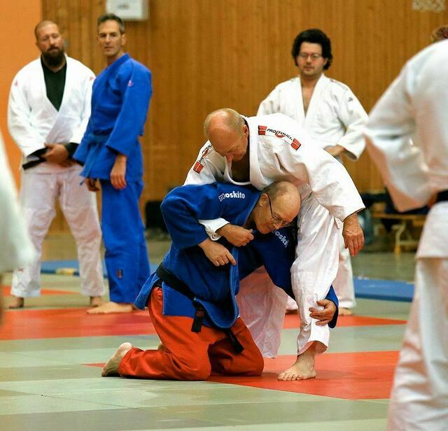 Vorwärtsfallschule mit Lutz Meier-Staude