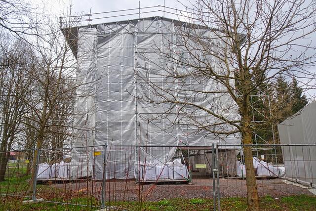 das Riesenzelt, unter ihm konnte die Stabkirche wieder aufgebaut werden (Archivbild vom 1. Mai 2021)