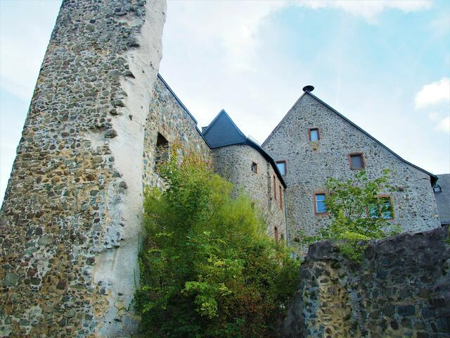 Burg Hohensolms, Innerer Bereich. Foto: Wolfgang Döhler
