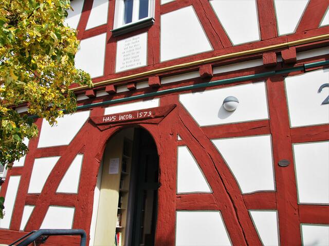 Eingang Dorfmuseum/Dorfcafe in Grossaltenstädten. Foto: Wolfgang Döhler