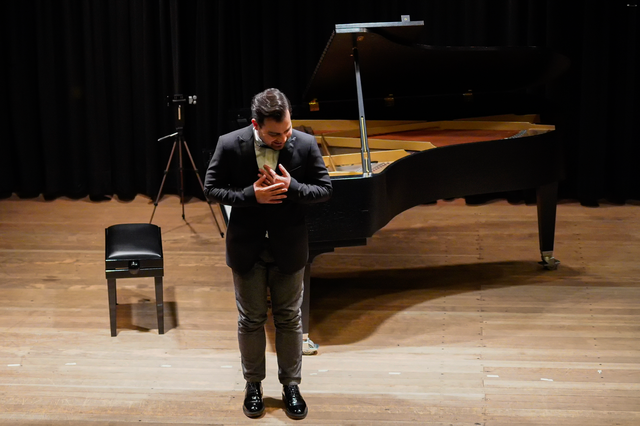 Klavierabend mit Burak Çebi im Friedberger Divano