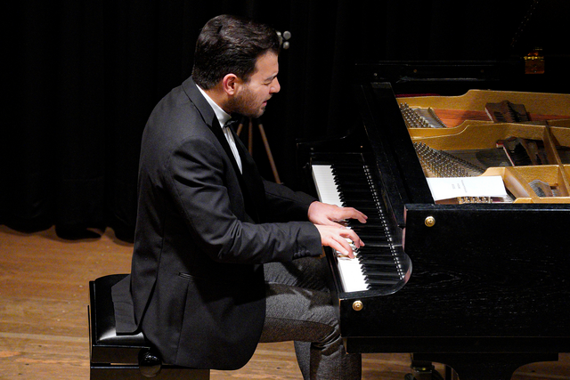 Klavierabend mit Burak Çebi im Friedberger Divano