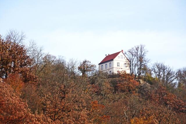 das ehemalige Jagdschloss und spätere Ausflugsgaststätte Meiseberg
