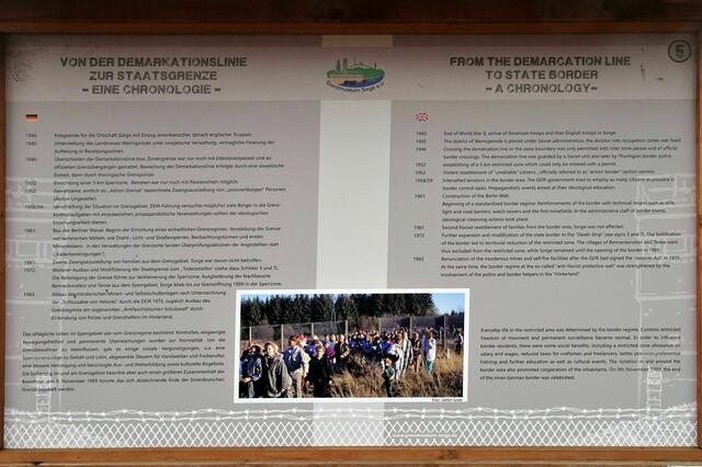 Eine  von mehreren Informationstafeln des Freiluftmuseums des Vereins Grenzmuseum Sorge e.V.