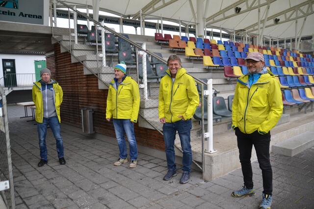 Auf der Skibörse standen auch mehrere Übungsleiter für Fragen zur Verfügung.