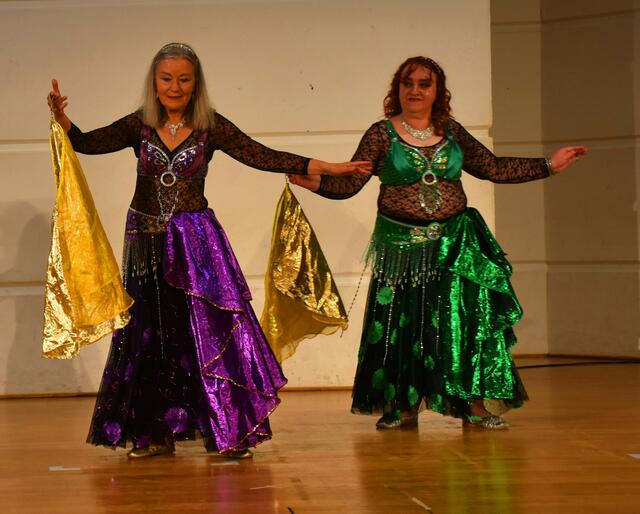 Duo Shimasira mit dem Schleierpoi