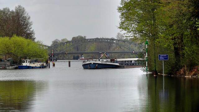 Schleuseneinfahrt vom Wrohmänner Park aus gesehen