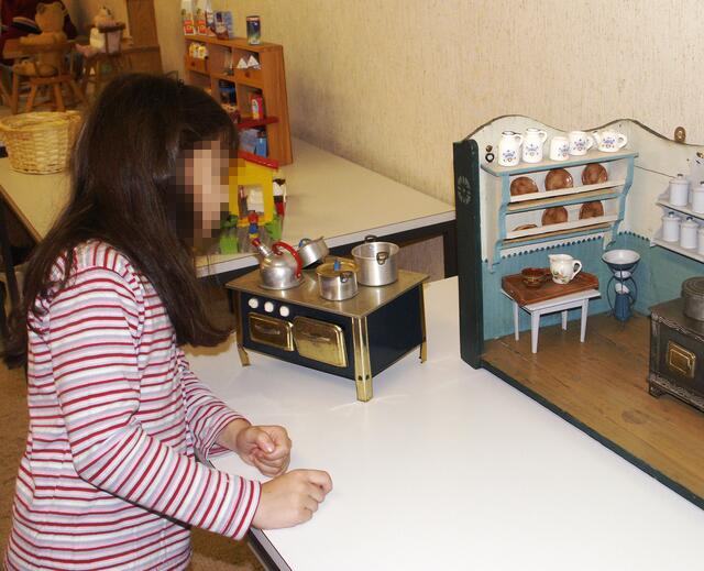 2006 lockte der Basar von St. Bernward auch mit einer Spielzeugausstellung.