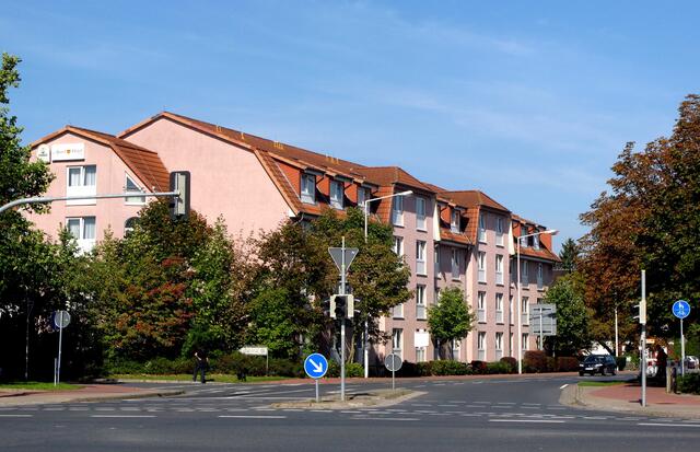 Bild 10d - Das Apart Hotel an der Zentralen Kreuzung / Lehrter Straße entstand 1995.