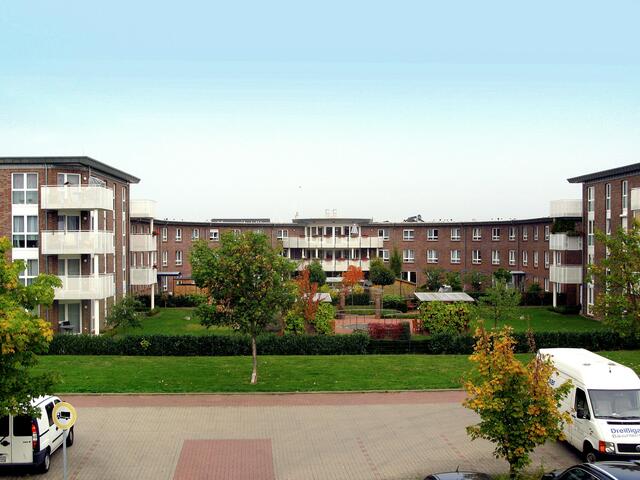 Bild 9c - AWO Alten - und Pflegeheim mit 115 Heimplätzen im Zuckerfabriksweg, Fertigstellung im Jahr 2005.