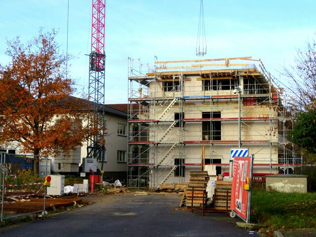 Bild 11c - Anbau eines Bürogebäudes in der Peiner Straße im Jahr 2021.