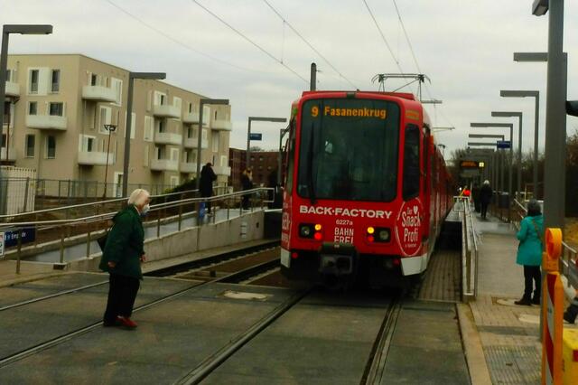...sie fährt in Richtung "Fasanenkrug"...