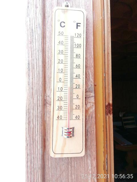 Minus 4° um 11 Uhr - Temperaturen: Nachts 8,7° minus  / 10:18 5,9° minus / 13:15 2,1° minus  -  26.12.2021 !!! Weihnachts-Sonntagsbilder 2021 !!!
