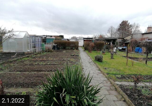 2.1.2022 - Temperaturen: Nachts 8,7° plus  / 10:18 11,9° plus / 13:25 13,1° plus  Dieses Jahr habe ich mir vorgenommen die Natur im Garten zu beobachten und zu dokumentieren,
bis März werden es wohl eintönige Bilder seien aber wenn dann die Natur explodiert wird es bestimmt interessant zu beobachten wie sich der Garten verändert !   2.1.2022 !!! Gartenschau - Sonntagsbilder 2021 !!! | Foto: MW-FotoNebra