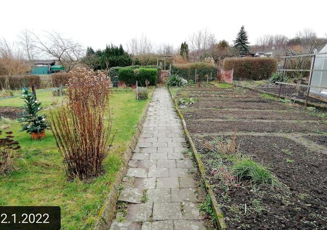 2.1.2022 - Temperaturen: Nachts 8,7° plus  / 10:18 11,9° plus / 13:25 13,1° plus  Dieses Jahr habe ich mir vorgenommen die Natur im Garten zu beobachten und zu dokumentieren,
bis März werden es wohl eintönige Bilder seien aber wenn dann die Natur explodiert wird es bestimmt interessant zu beobachten wie sich der Garten verändert !   2.1.2022 !!! Gartenschau - Sonntagsbilder 2021 !!! | Foto: MW-FotoNebra