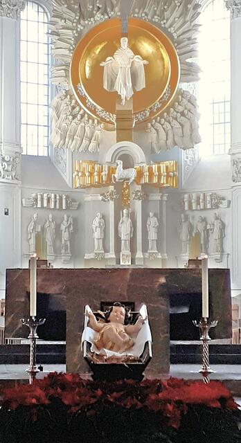 Christuskind in der Krippe - Goldene Scheibe mit weißer Christusfigur