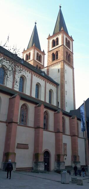 St. Kiliansdom mit Doppeltürmen