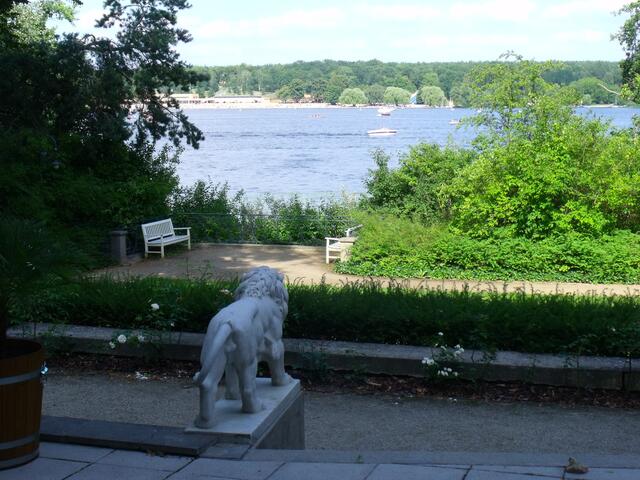 Bick von der Terrasse auf den Wannsee
