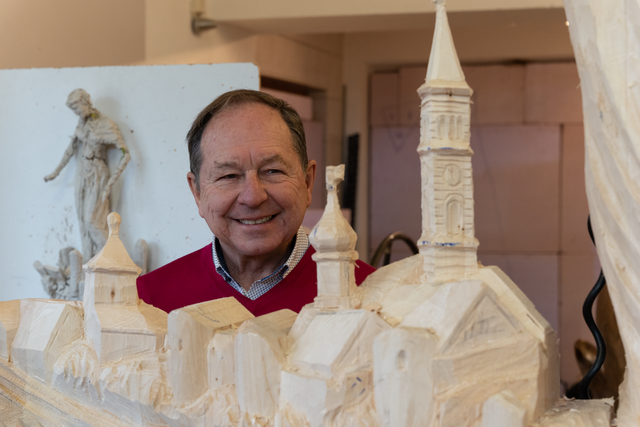 Die hl. Corona, Schutzpatronin gegen Seuchen, wird ab Mai 2022 in der Friedberger Stadtpfarrkirche St. Jakob an die schweren Zeiten der Pandemie erinnern. Franz Reißner freut sich, dass aus seiner Idee Wirklichkeit wurde